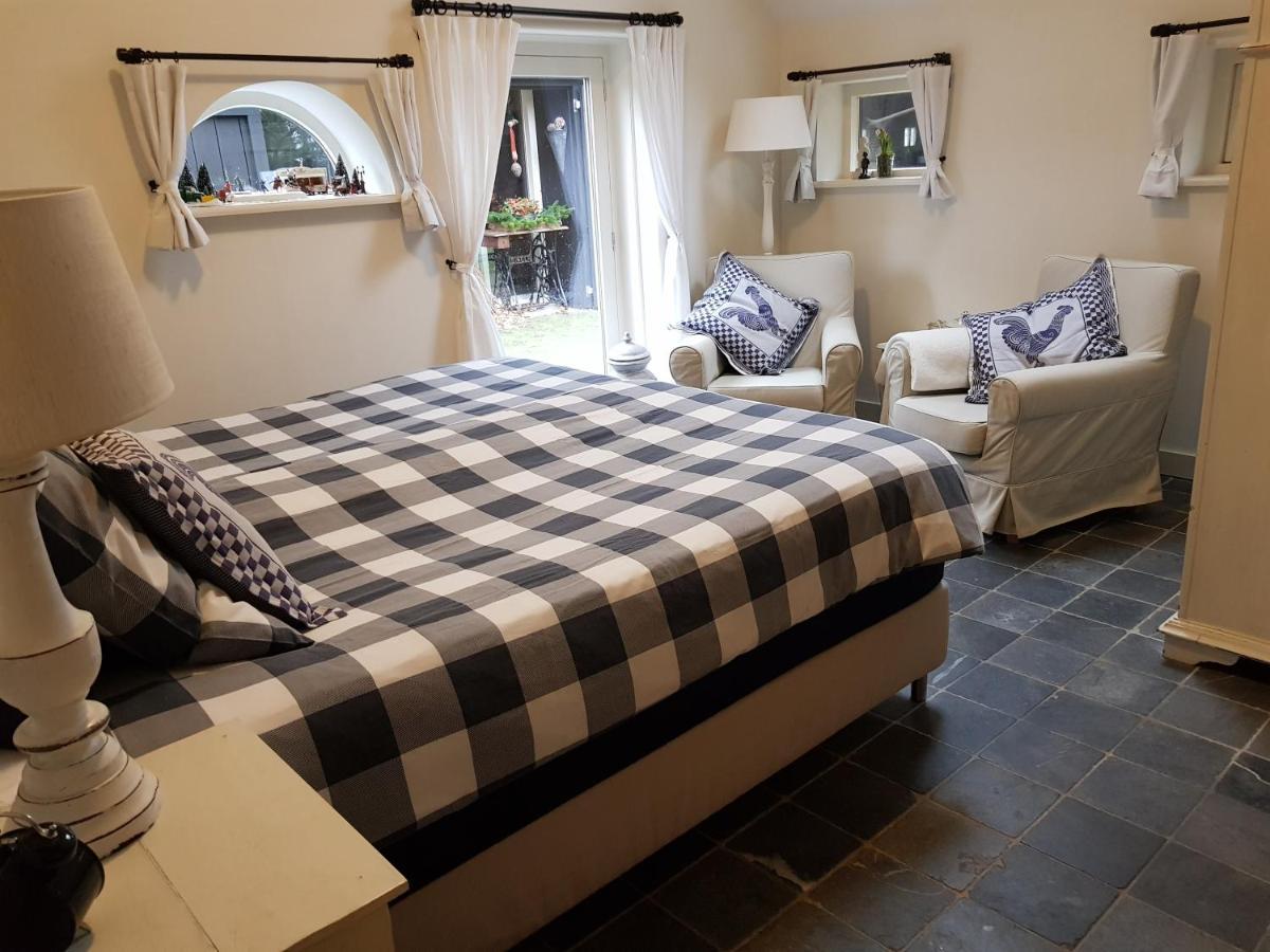 Bij Saar Bed & Breakfast Zwinderen ภายนอก รูปภาพ