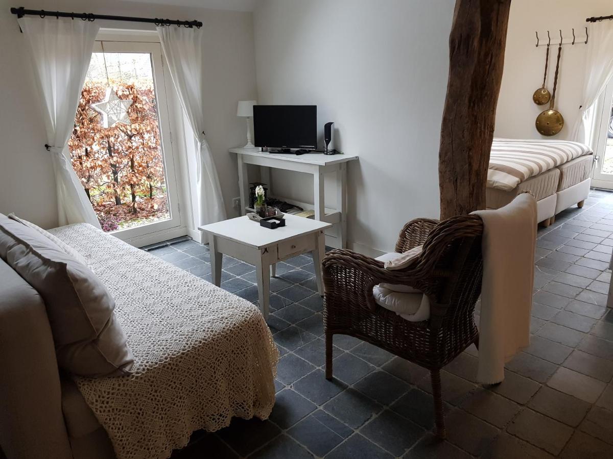 Bij Saar Bed & Breakfast Zwinderen ภายนอก รูปภาพ
